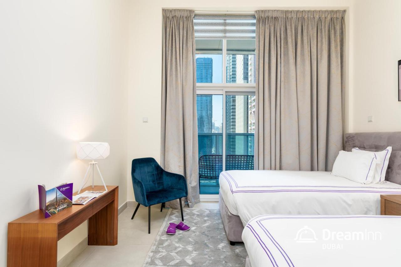 Dream - Marina Arcade Tower Apartment Dubai